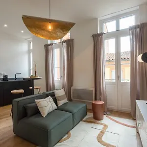 https://le-prestigieux-hypercentre.midi-pyreneeshotels.com